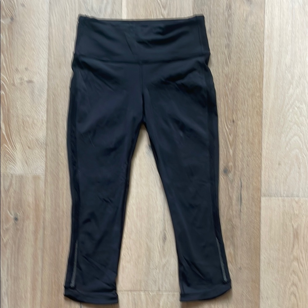 Lululemon Athletica Black Capri length Leggings Performance Fit